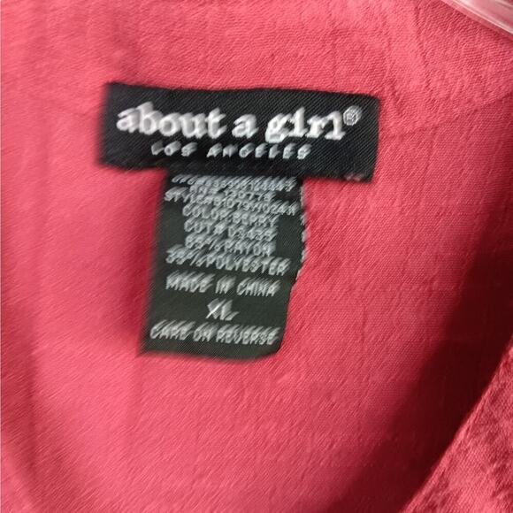 Gently Used About a Girl Gauze Sleeveless Berry Top Size XL - Picture 3 of 4